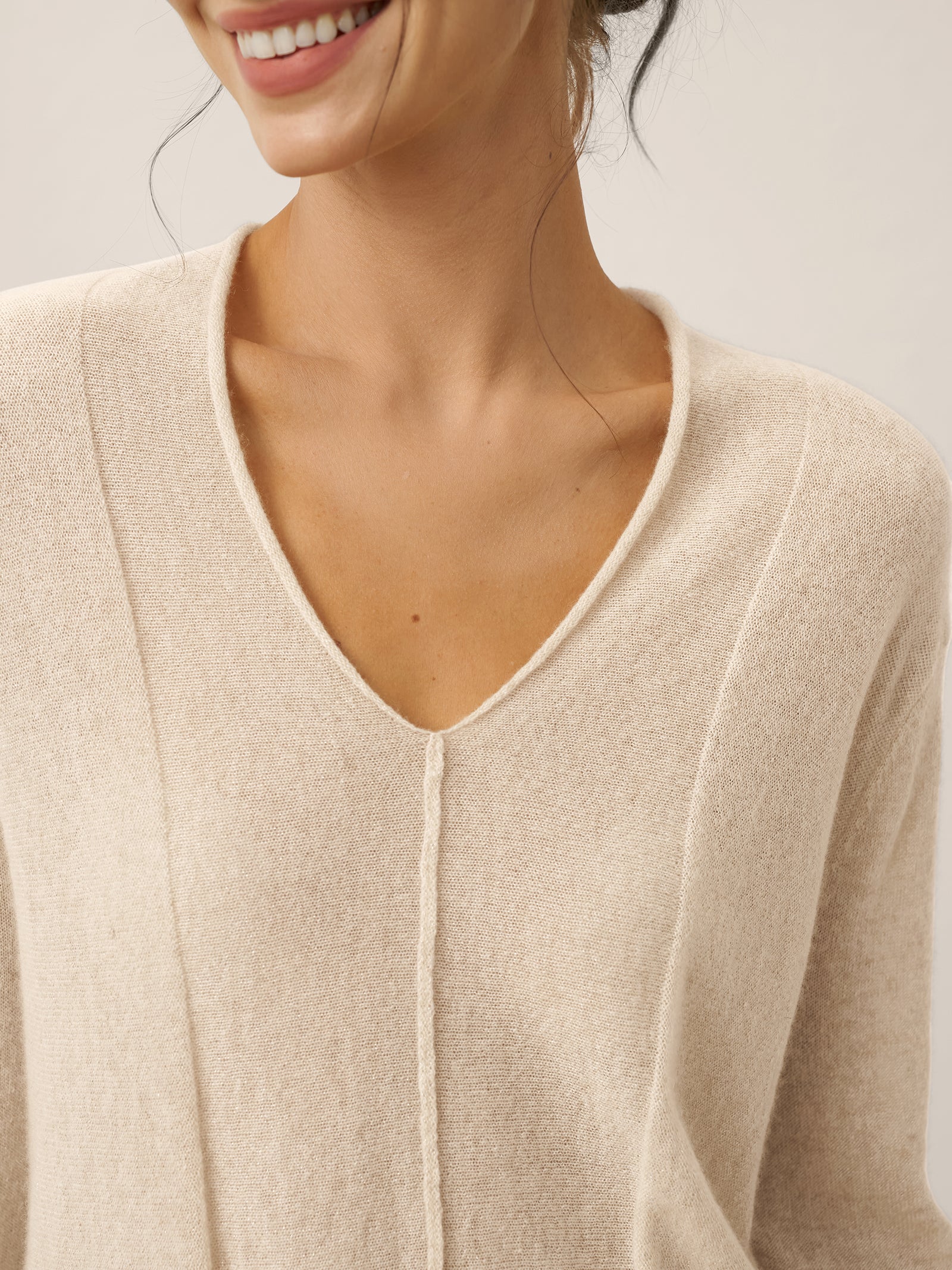 100% Mongolia Cashmere Lightweight V-Neck Sweater