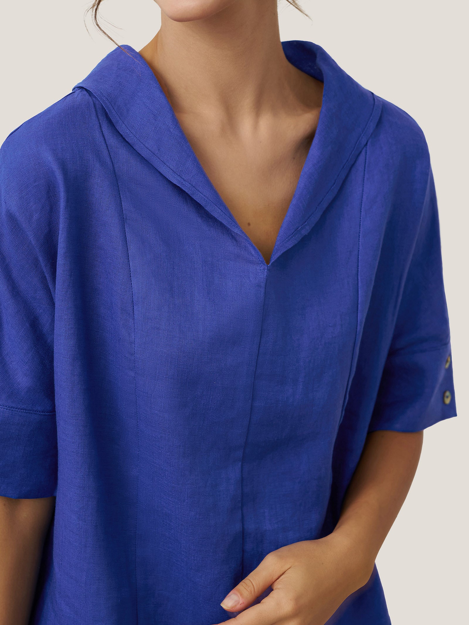 100% Linen V-Neck Short Sleeve Shirt