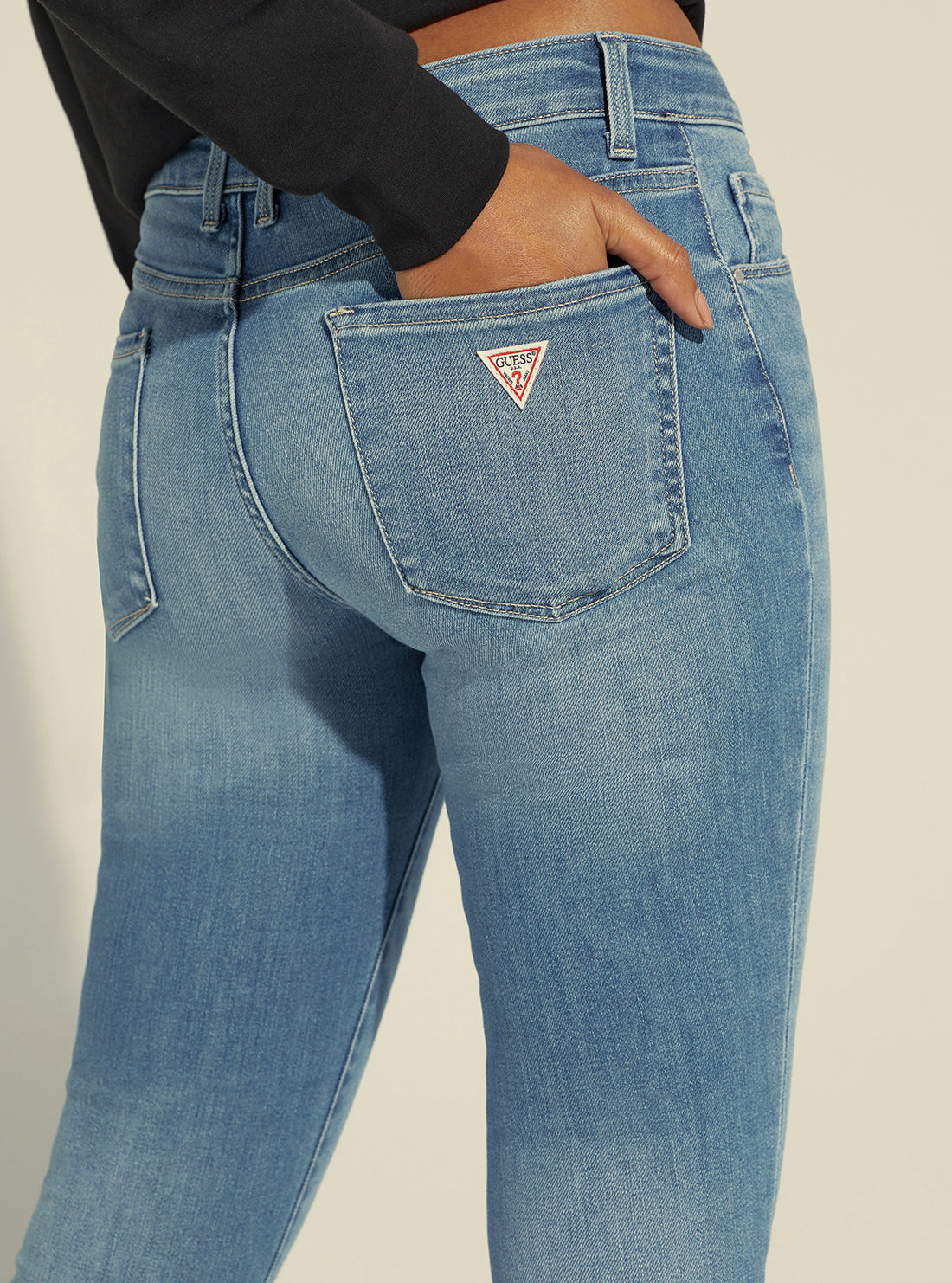 Annette Mid-Rise Skinny Denim Jeans in Carrie Light Wash