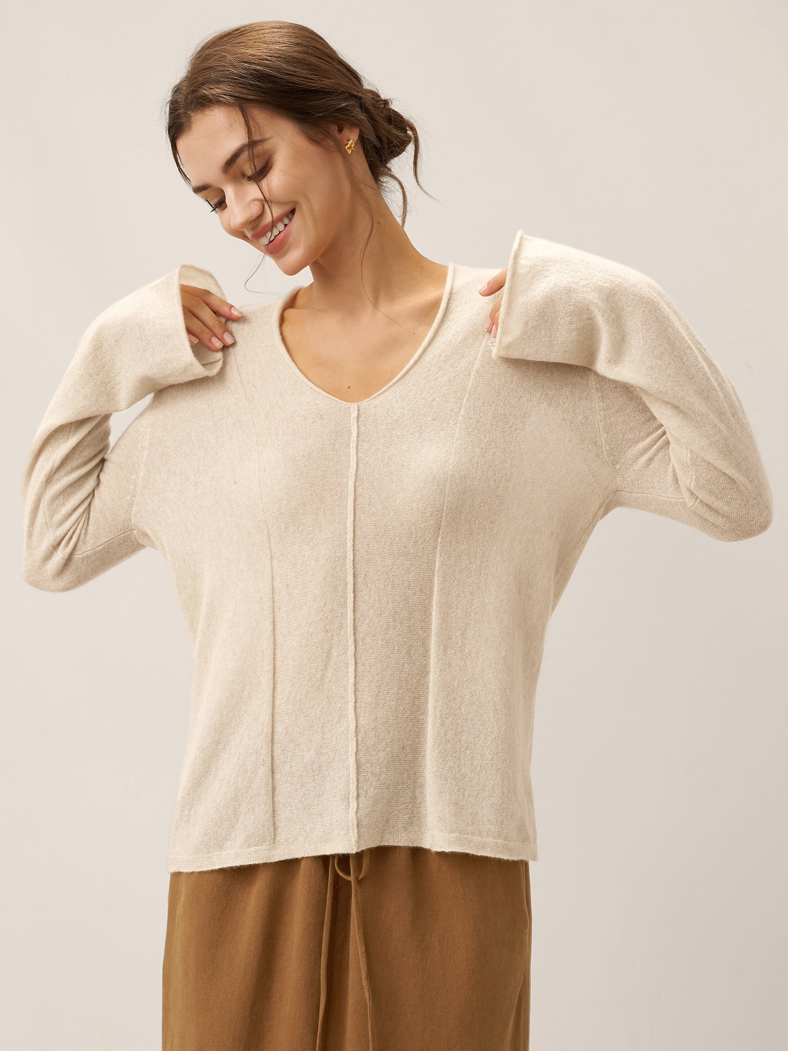 100% Mongolia Cashmere Lightweight V-Neck Sweater