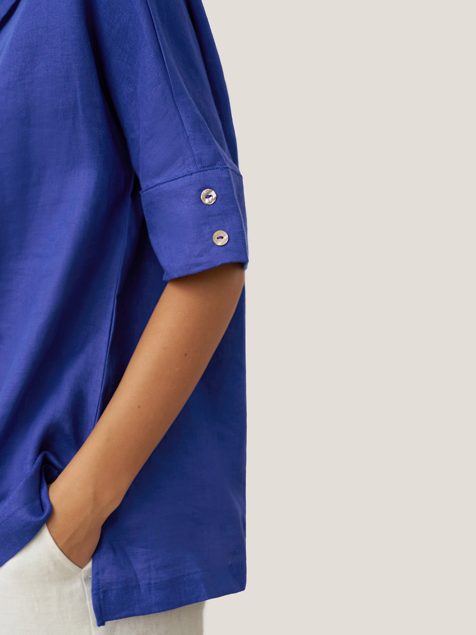 100% Linen V-Neck Short Sleeve Shirt